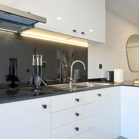 Beco Santa Emilia 4o, A In Madeira Apartament *